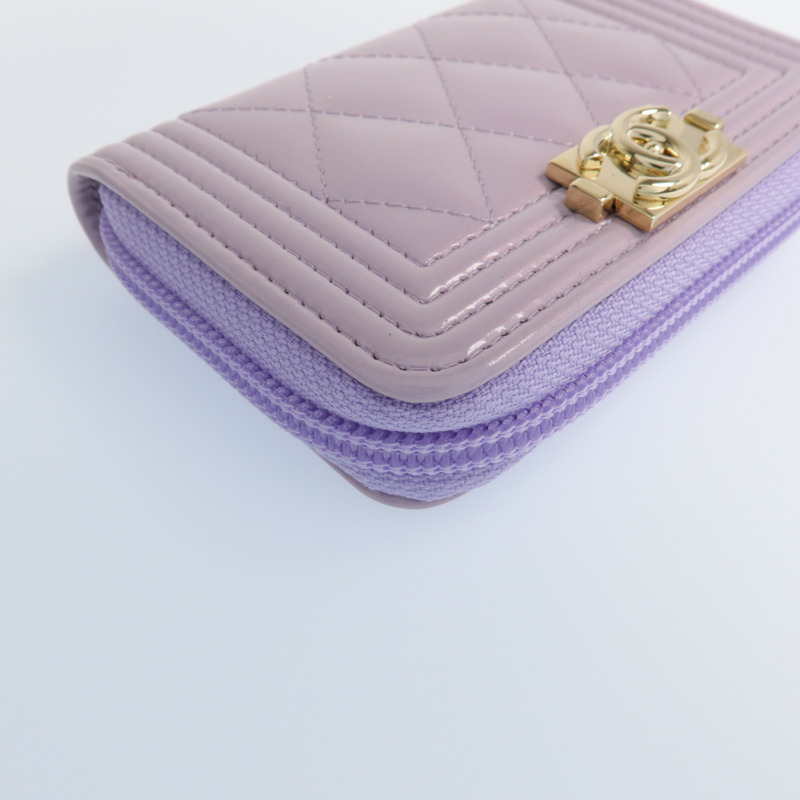 CHANEL 漆皮皮革Boy Coin Purse金扣零錢包-8