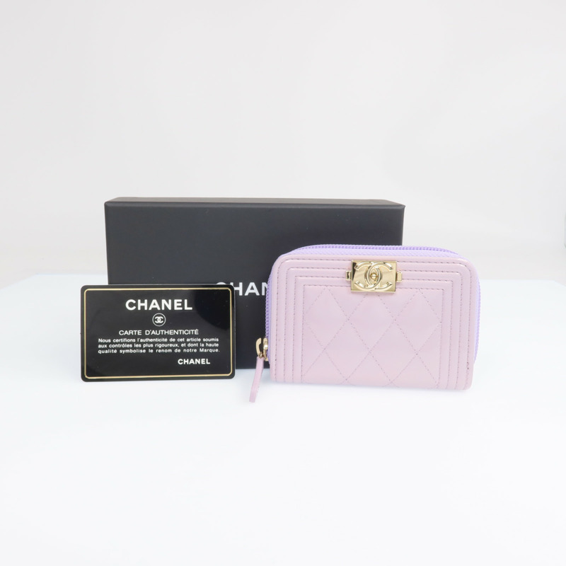 CHANEL 漆皮皮革Boy Coin Purse金扣零錢包-16