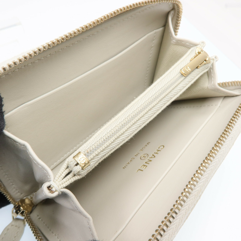 CHANEL 牛皮皮革Card Case銀扣卡片套-11