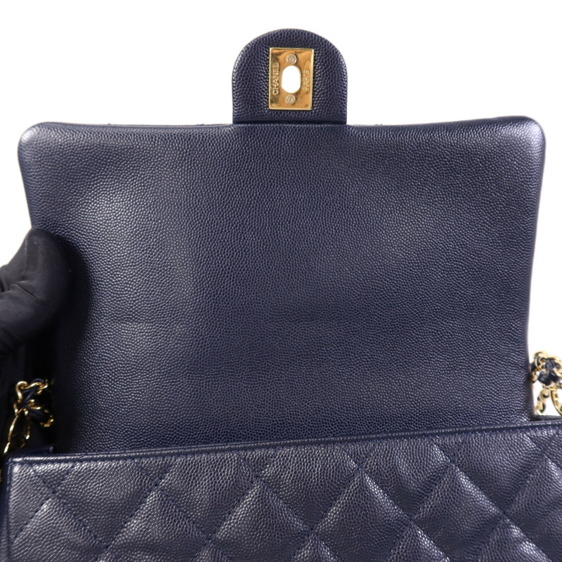 CHANEL 牛皮皮革Shoulder Bag金扣鏈帶肩背袋-14