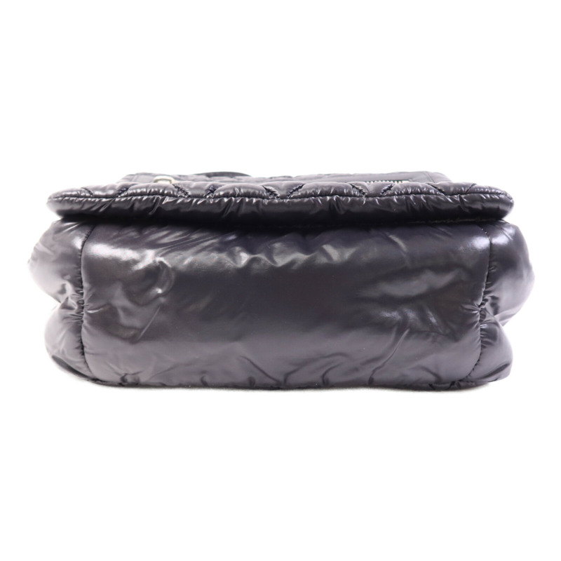 CHANEL 尼龍Coco Cocoon銀扣肩背袋-3