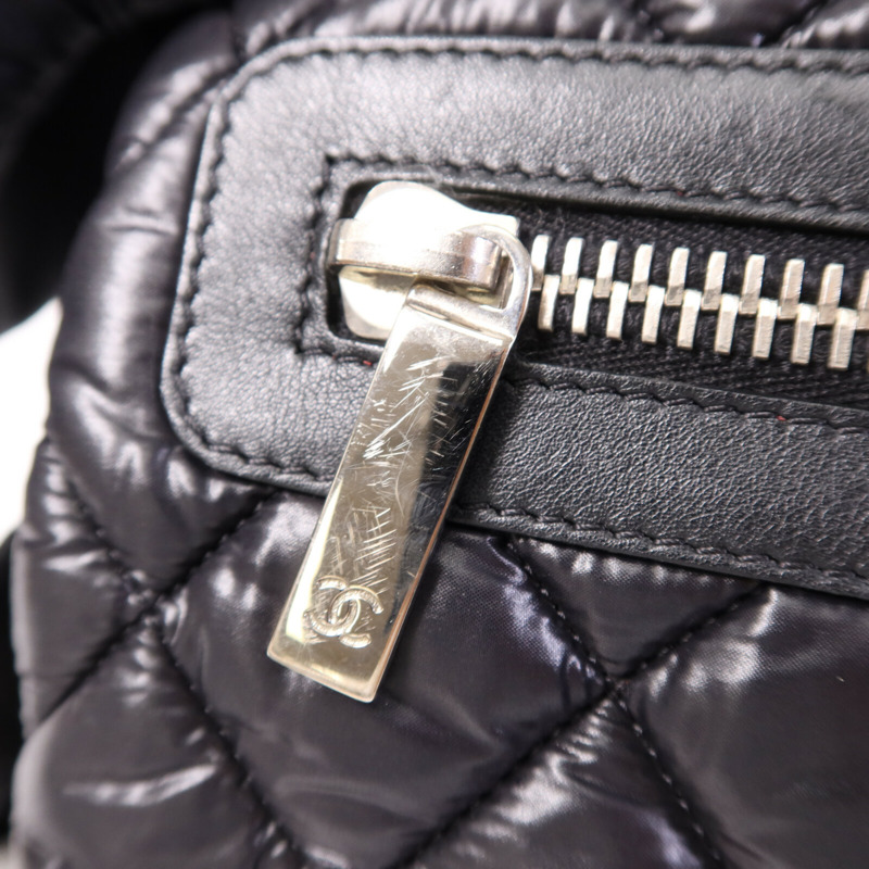 CHANEL 尼龍Coco Cocoon銀扣肩背袋-6