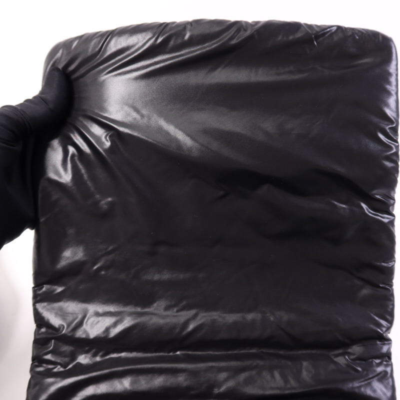 CHANEL 尼龍Coco Cocoon銀扣肩背袋-13