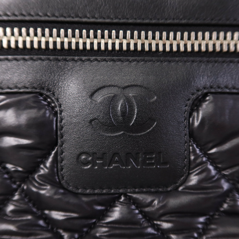 CHANEL 尼龍Coco Cocoon銀扣肩背袋-14