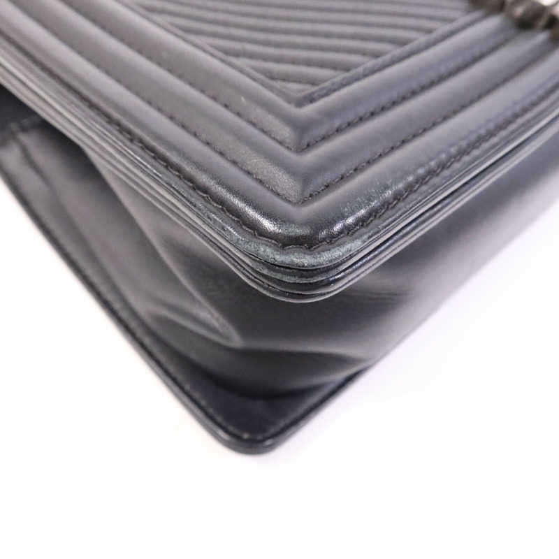 CHANEL 牛皮皮革Boy 25銀扣鏈帶肩背袋-10