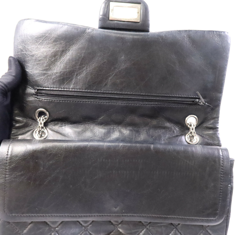 CHANEL 牛皮皮革Chanel 2.55 Large銀扣鏈帶肩背袋-14