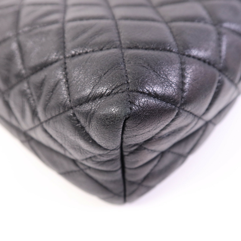 CHANEL 羊皮皮革Vintage Hobo Bag銀扣肩背袋-11