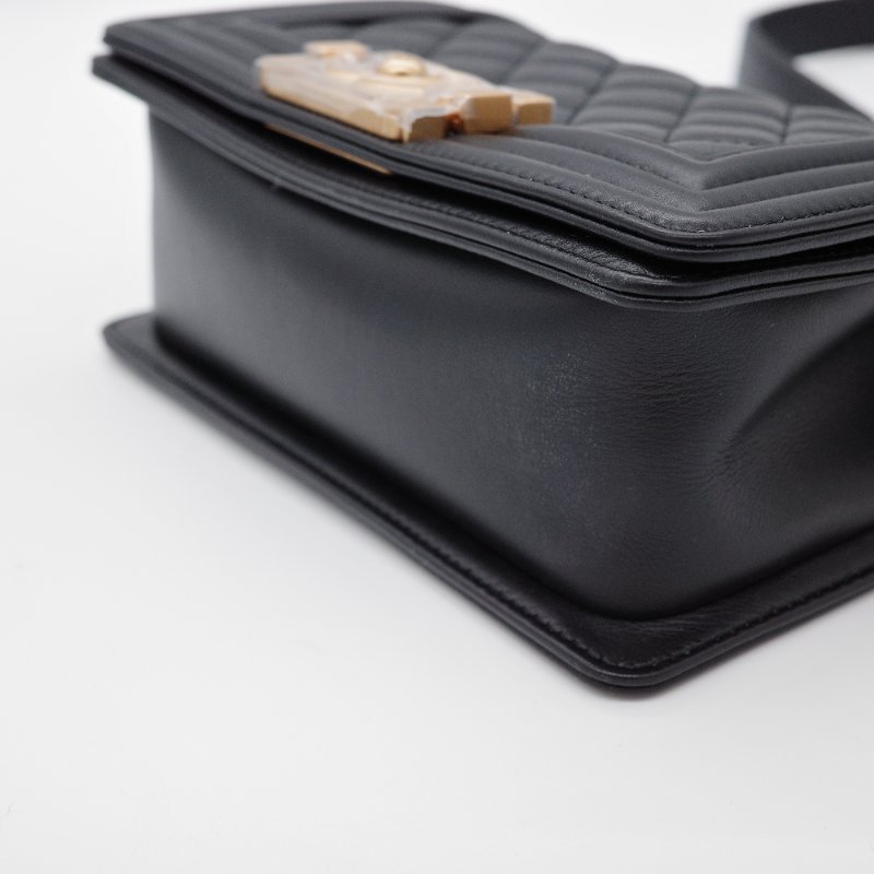 (專櫃19萬5)Chanel 香奈兒 Boy Chanel 黑色 牛皮 金扣 小號 口蓋包 翻蓋包 肩背包 鍊條包-7