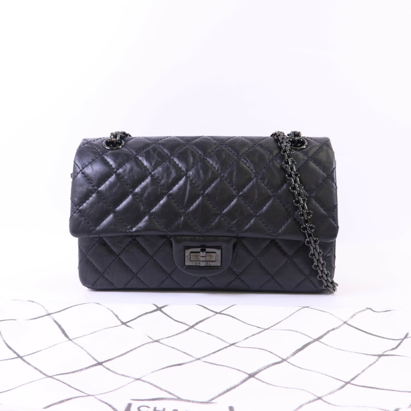 CHANEL 牛皮皮革2.55 So Black鏈帶肩背袋-16