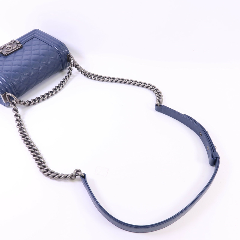 CHANEL 牛皮皮革Chanel Boy Small鏈帶肩背袋-4
