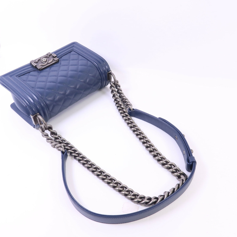 CHANEL 牛皮皮革Chanel Boy Small鏈帶肩背袋-5