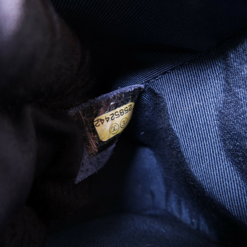 CHANEL 牛皮皮革Chanel Boy Small鏈帶肩背袋-8