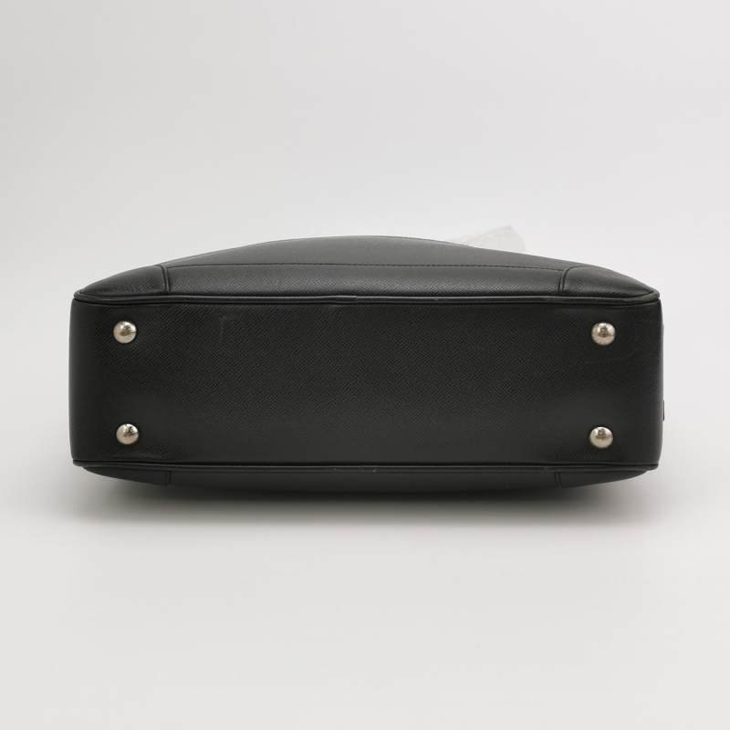 Louis Vuitton(LV)Taiga Alexander 牛皮純色拉鏈斜挎包單肩包-5