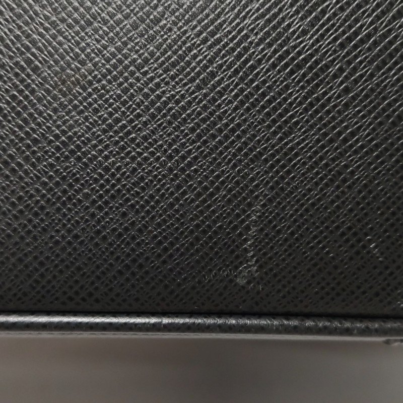 Louis Vuitton(LV)Taiga Alexander 牛皮純色拉鏈斜挎包單肩包-17