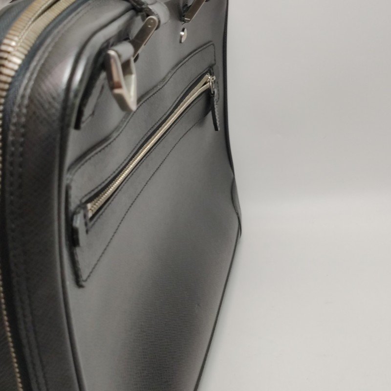 Louis Vuitton(LV)Taiga Alexander 牛皮純色拉鏈斜挎包單肩包-18