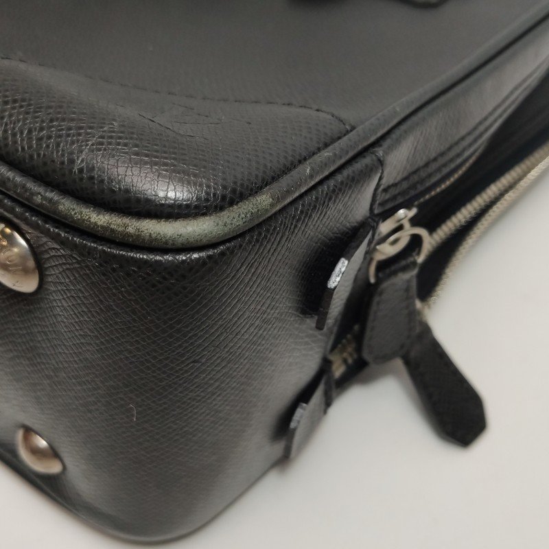 Louis Vuitton(LV)Taiga Alexander 牛皮純色拉鏈斜挎包單肩包-20