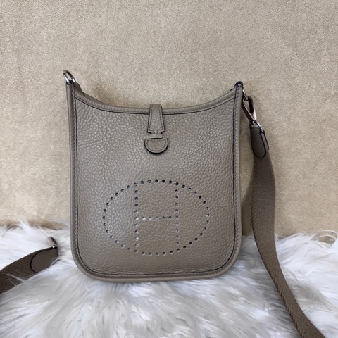 Hermes Mini Evelyne 8Q馬爾法米色Beige Marfa Clemence