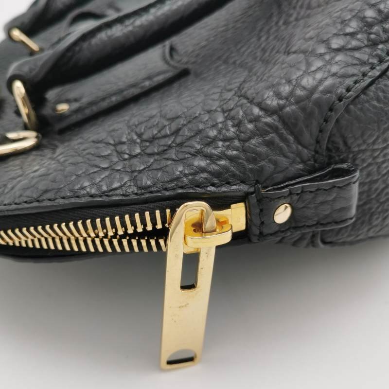 Burberry牛皮純色壓紋金屬字母Logo斜挎包單肩包-9