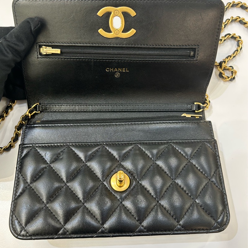 Chanel 黑羊皮法瑯調節釦woc-7