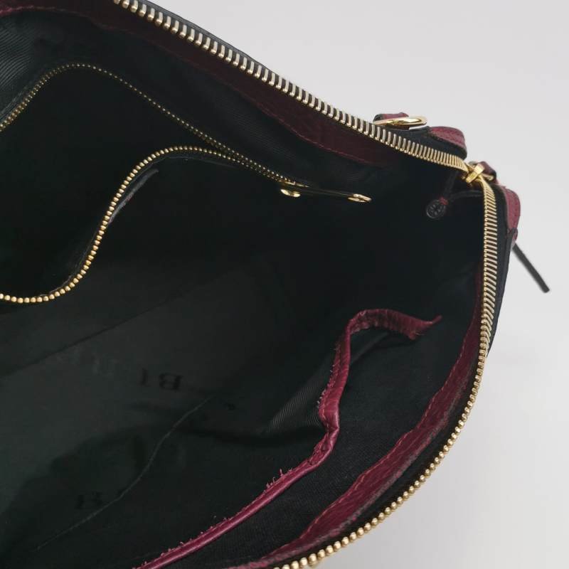 Burberry牛皮純色logo徽標單肩包-6