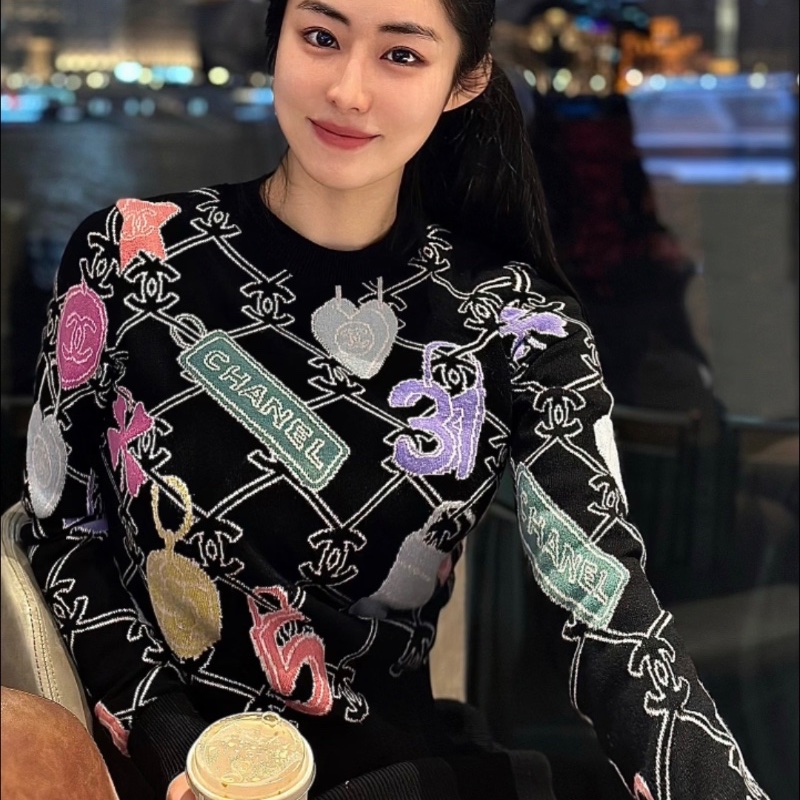 CHANEL sweater-1