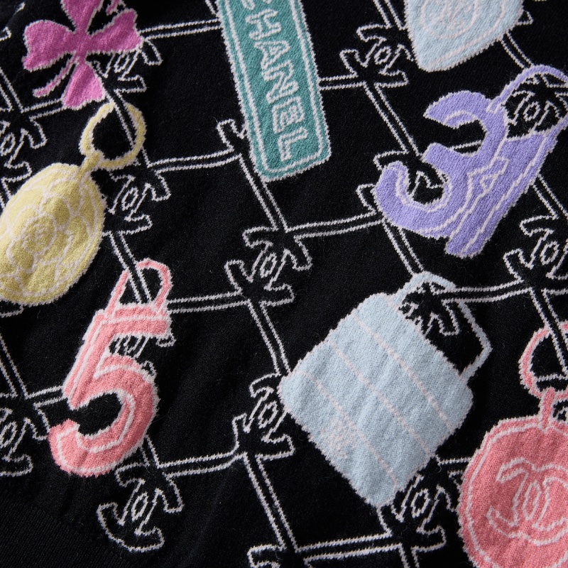CHANEL sweater-4