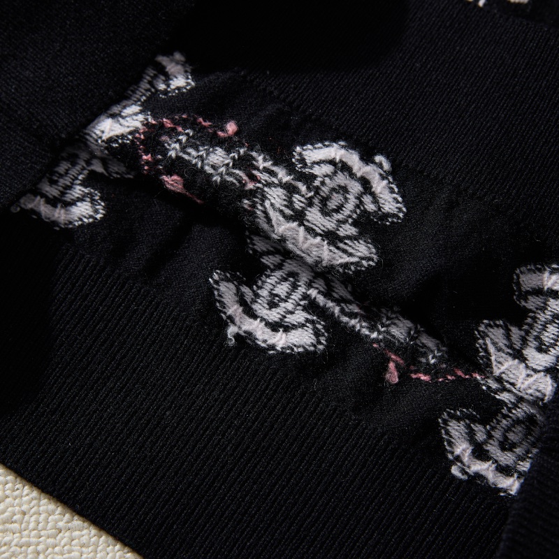 CHANEL sweater-8