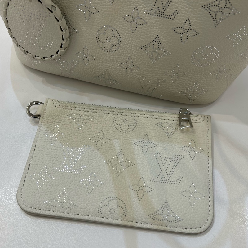 Louis Vuitton 白Blossom PM Mahina BLC-8
