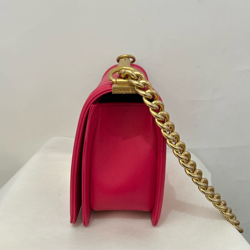 Chanel boy25桃紅羊皮菱格金釦-1