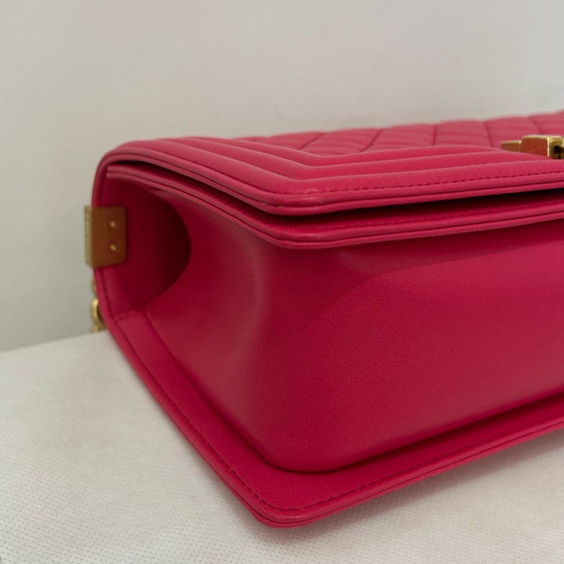 Chanel boy25桃紅羊皮菱格金釦-5