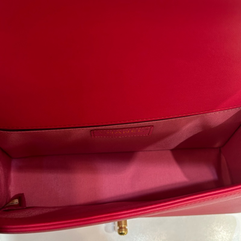 Chanel boy25桃紅羊皮菱格金釦-8