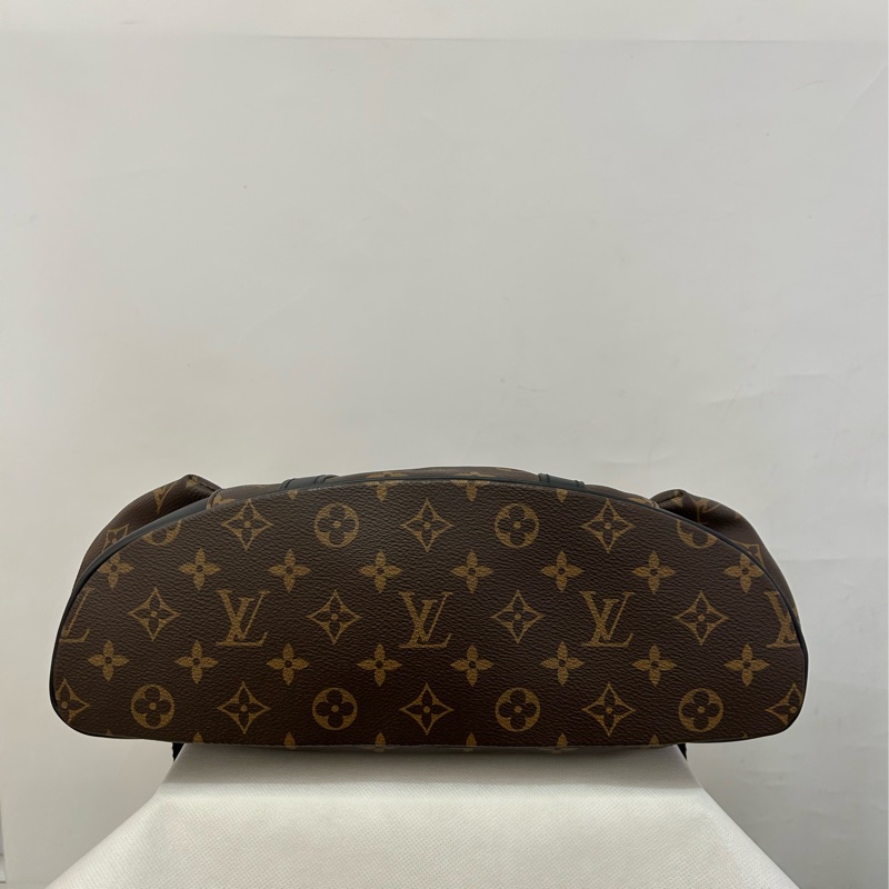 Louis Vuitton Christopher MM-4