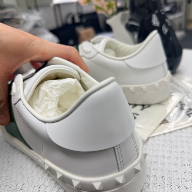 Valentino 經典款 綠色 最後一雙 特價-3