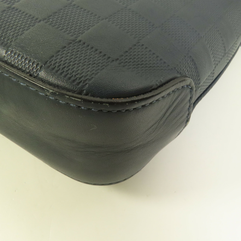 LOUIS VUITTON Damier Infini Distrist PM銀扣肩背袋-13