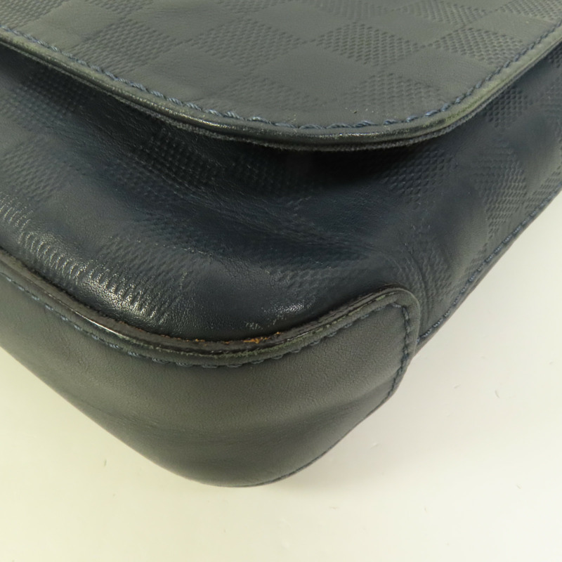 LOUIS VUITTON Damier Infini Distrist PM銀扣肩背袋-14