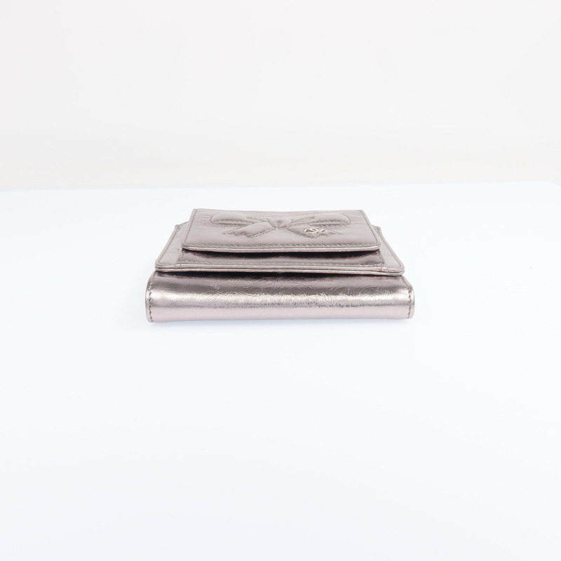CHANEL 牛皮皮革Fold Wallet銀扣錢包-6