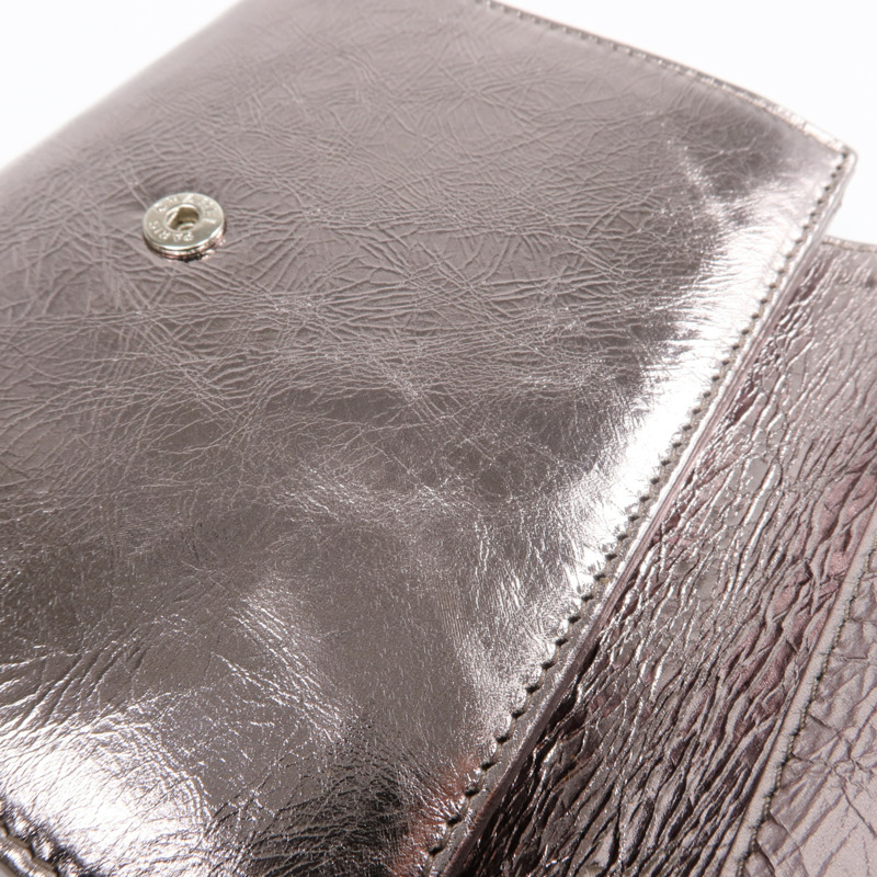 CHANEL 牛皮皮革Fold Wallet銀扣錢包-17