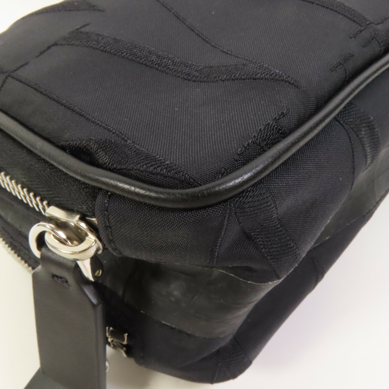 Valentino 尼龍Camera Bag銀扣肩背袋-13