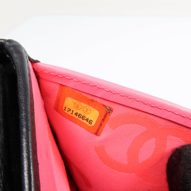 CHANEL 牛皮皮革Cambon Wallet銀扣錢包-18