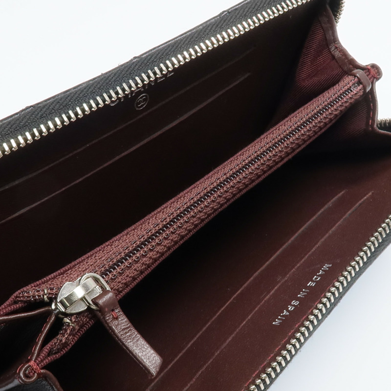 CHANEL 羊皮皮革Zipper Wallet銀扣長錢包-12