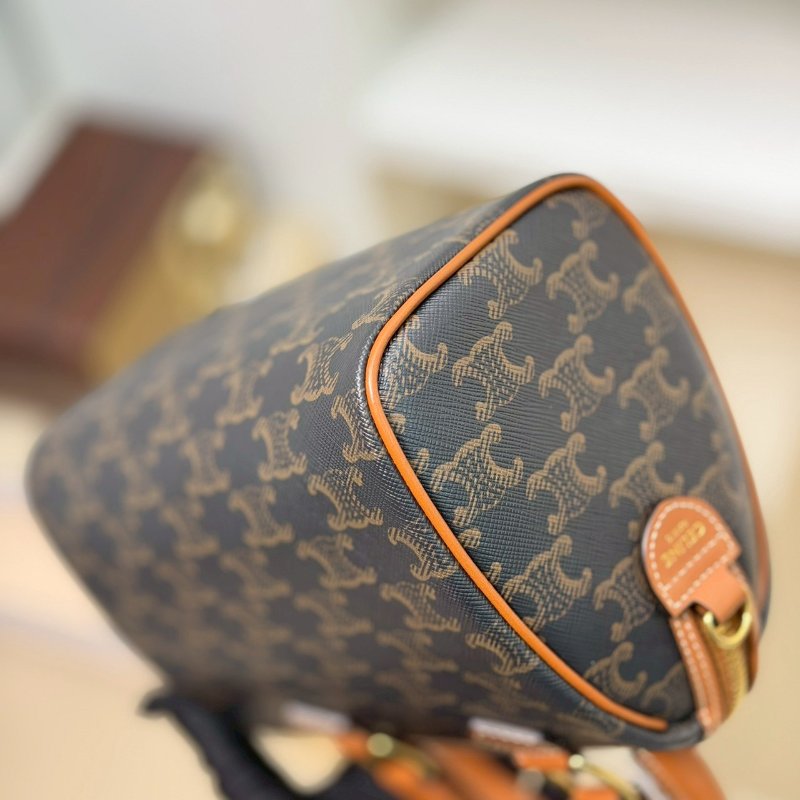 (全新未使用🥰這顆超推！）🏷Celine 瑟琳．Boston 老花波士頓 新款D扣-7