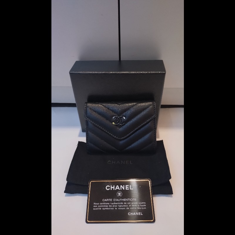 Chanel 黑皮V格下蓋卡片零錢包-2