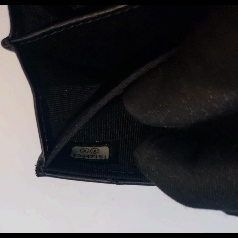 Chanel 黑皮V格下蓋卡片零錢包-17