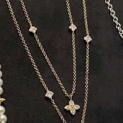 全新 LV 超美 有氣質 字母 /小花 滿鑽 雙層 項鏈-11