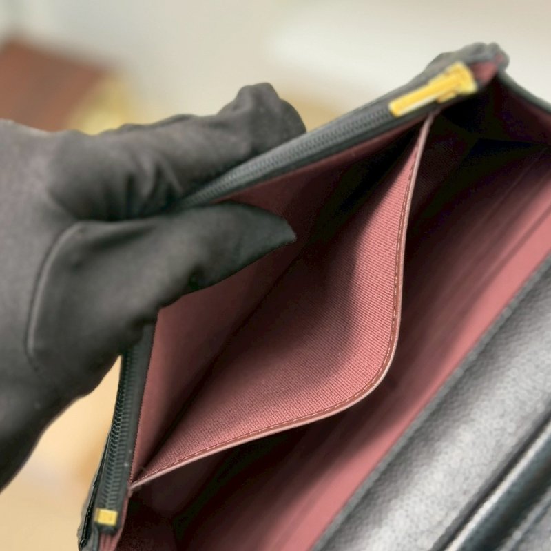 (近全新品況✨✨專櫃破12w)🏷Chanel．Coco Woc 荔枝牛黑金 芯片款-17