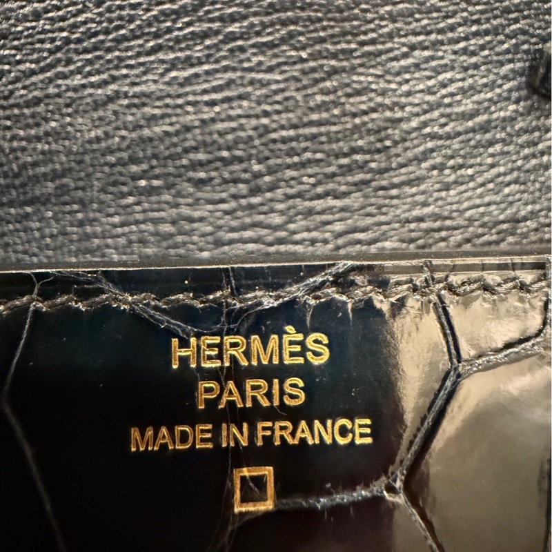 HERMÈS 愛馬仕 珍貴稀有鱷魚皮Clic 16 口 黑色金扣-3