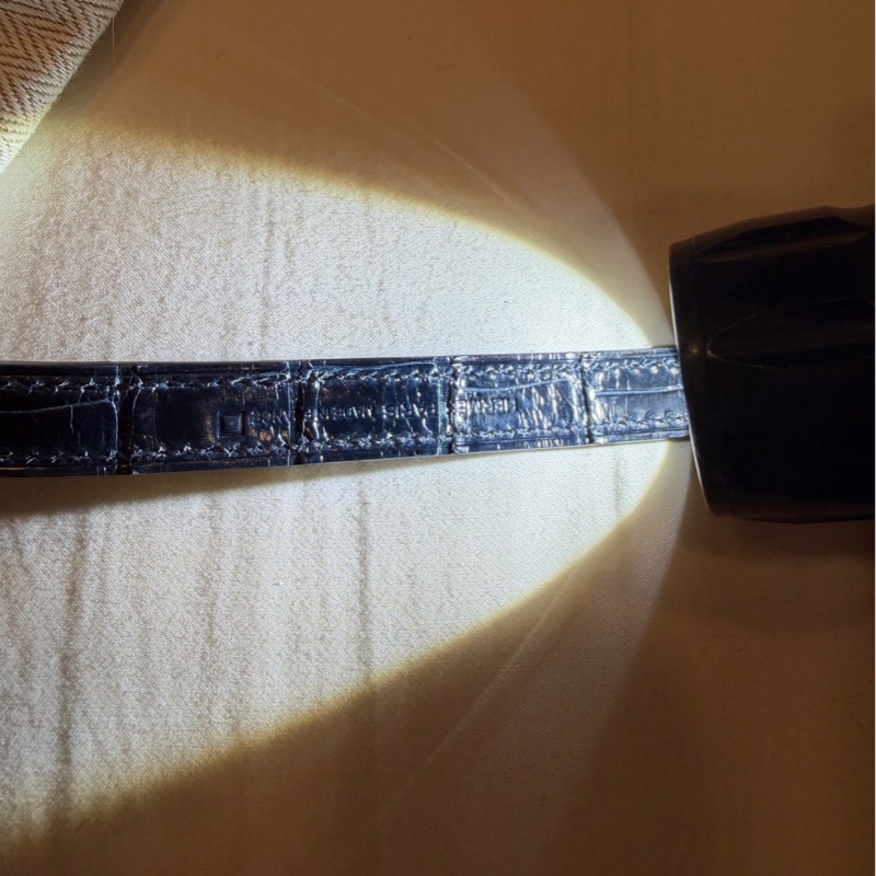 HERMÈS 愛馬仕 珍貴稀有鱷魚皮Clic 16 口 黑色金扣-4