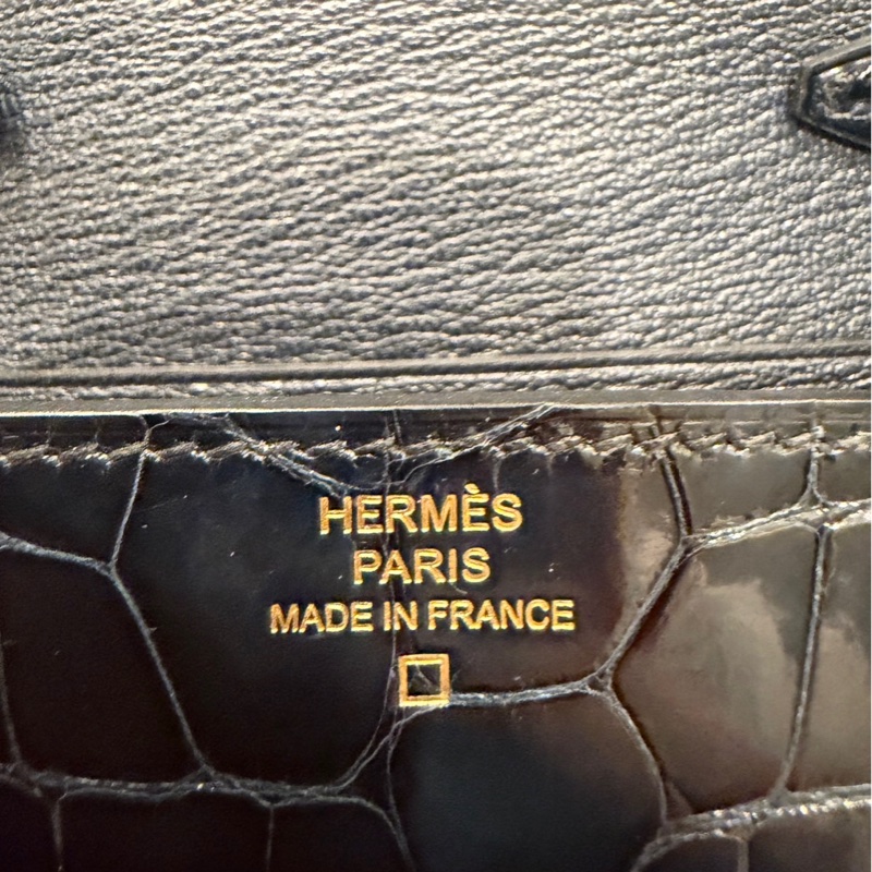 HERMÈS 愛馬仕 珍貴稀有鱷魚皮Clic 16 口 黑色金扣-9