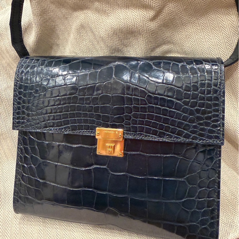 年終獎金犒賞珍愛🉐🧧HERMÈS 愛馬仕 珍貴稀有鱷魚皮Clic 16 □ 最保值經典黑色金扣-10