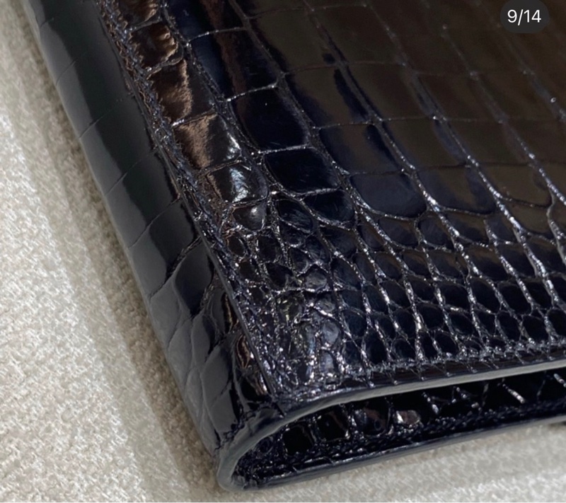 年終獎金犒賞珍愛🉐🧧HERMÈS 愛馬仕 珍貴稀有鱷魚皮Clic 16 □ 最保值經典黑色金扣-16